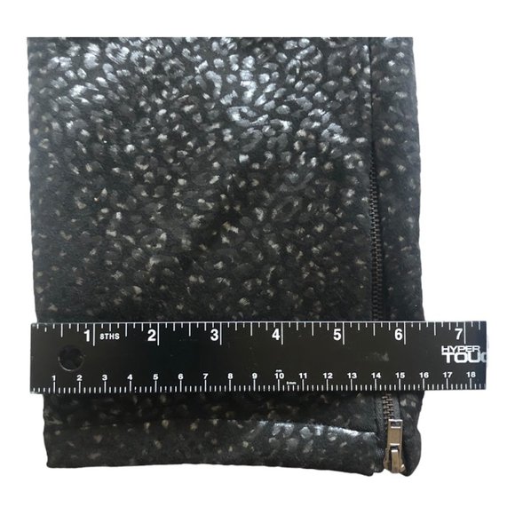 HYFVE Animal Print Skinny Leg Women's Pants Black Silver Size Large - Picture 8 of 10